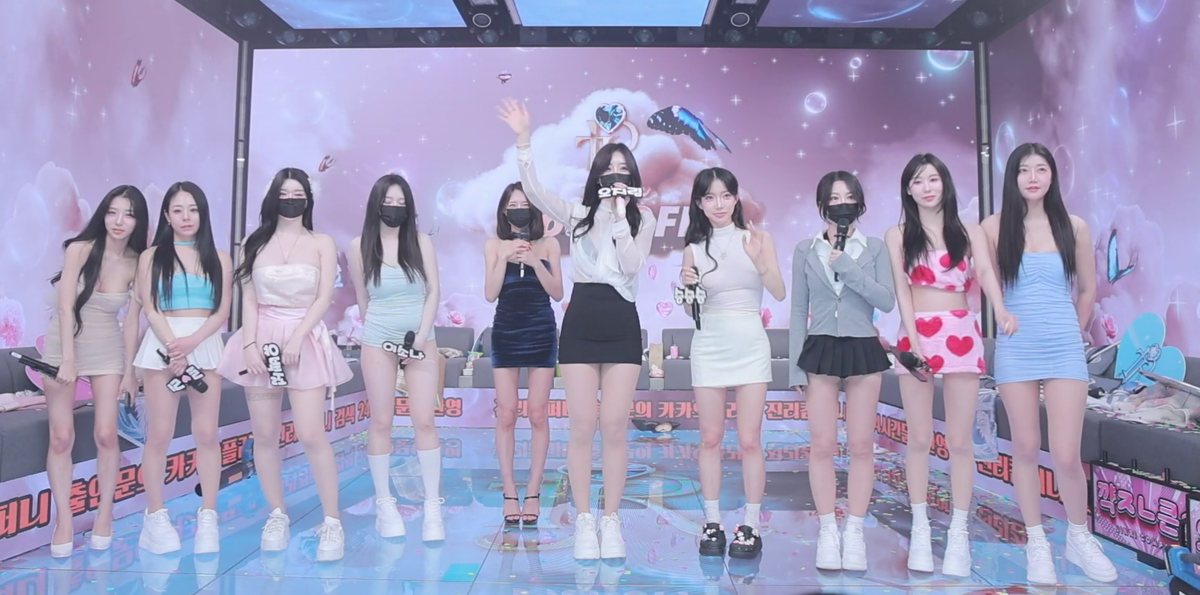 Jinricp EX3 dancers on the Jinri Company stage