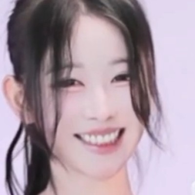 Kwon Iseul 