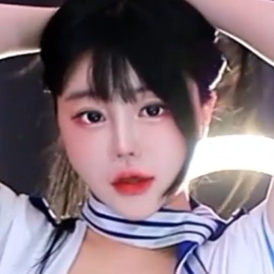 Lee Sowon 